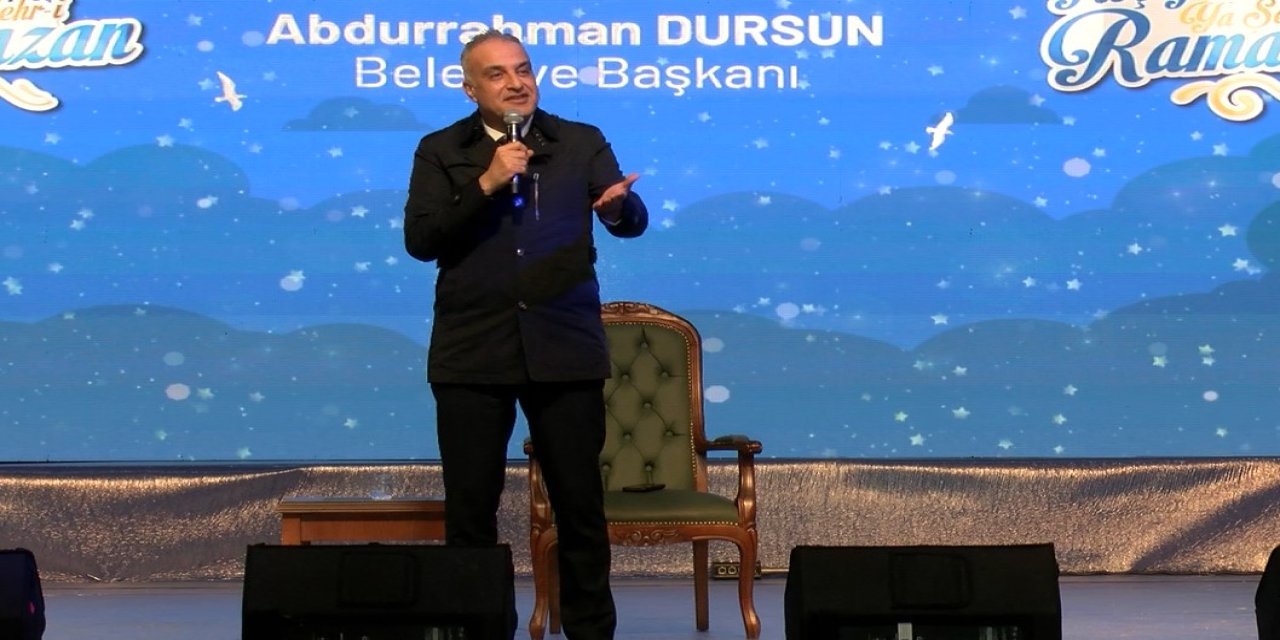 Yazar Ve Sunucu Bekir Develi, Sultangazi’de Ramazan Etkinliklerine Katıldı