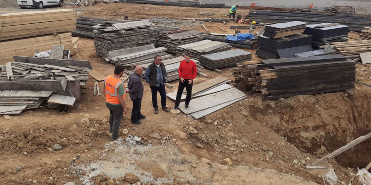 Ardeşen’de 2 okulun inşaatı hızla yükseliyor