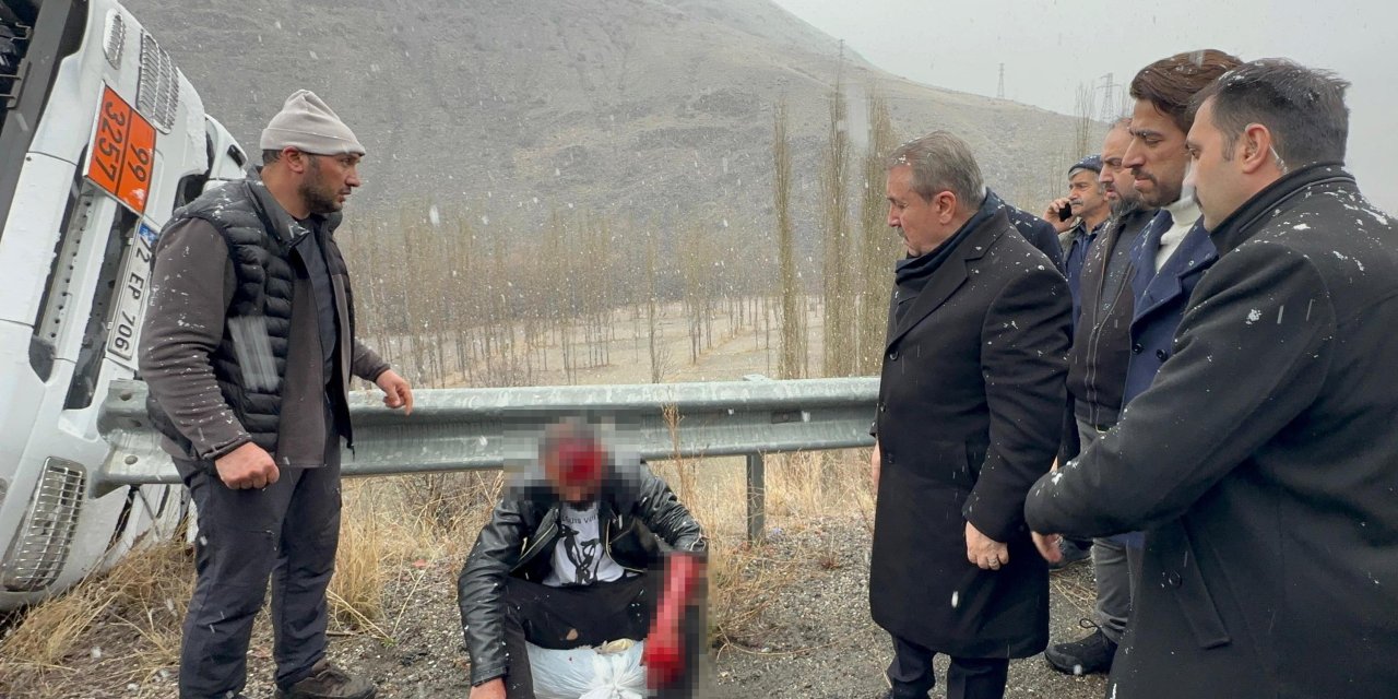 Destici, Yaralı Şoföre Yardım Etti