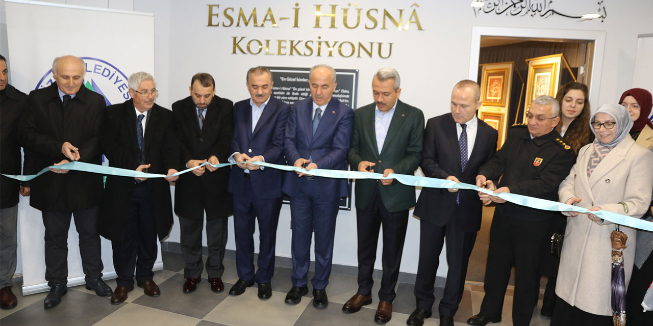 Esma-i Hüsna Hat Koleksiyonu Sergisi Rize'de Açıldı