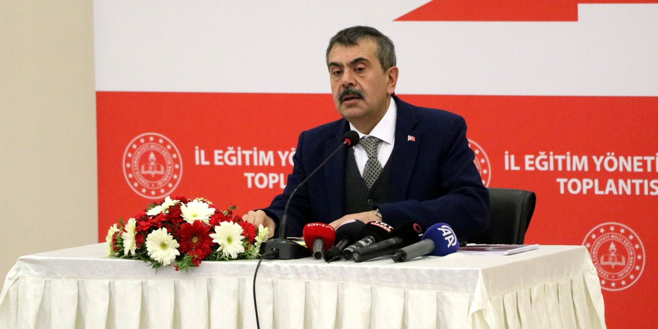 Bakan Tekin: Türkiye'de 700 Bine Yakın Dersliğimiz Etkileşimli Tahtaya Sahip