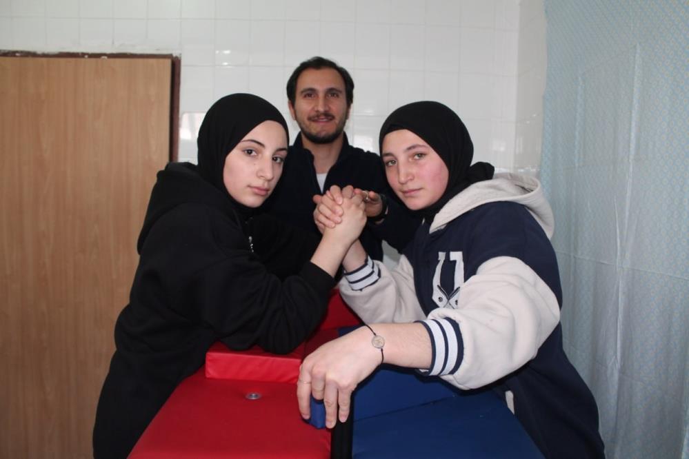 Bayburt’un bileği bükülmeyen kızları yeni şampiyonluklara hazırlanıyor