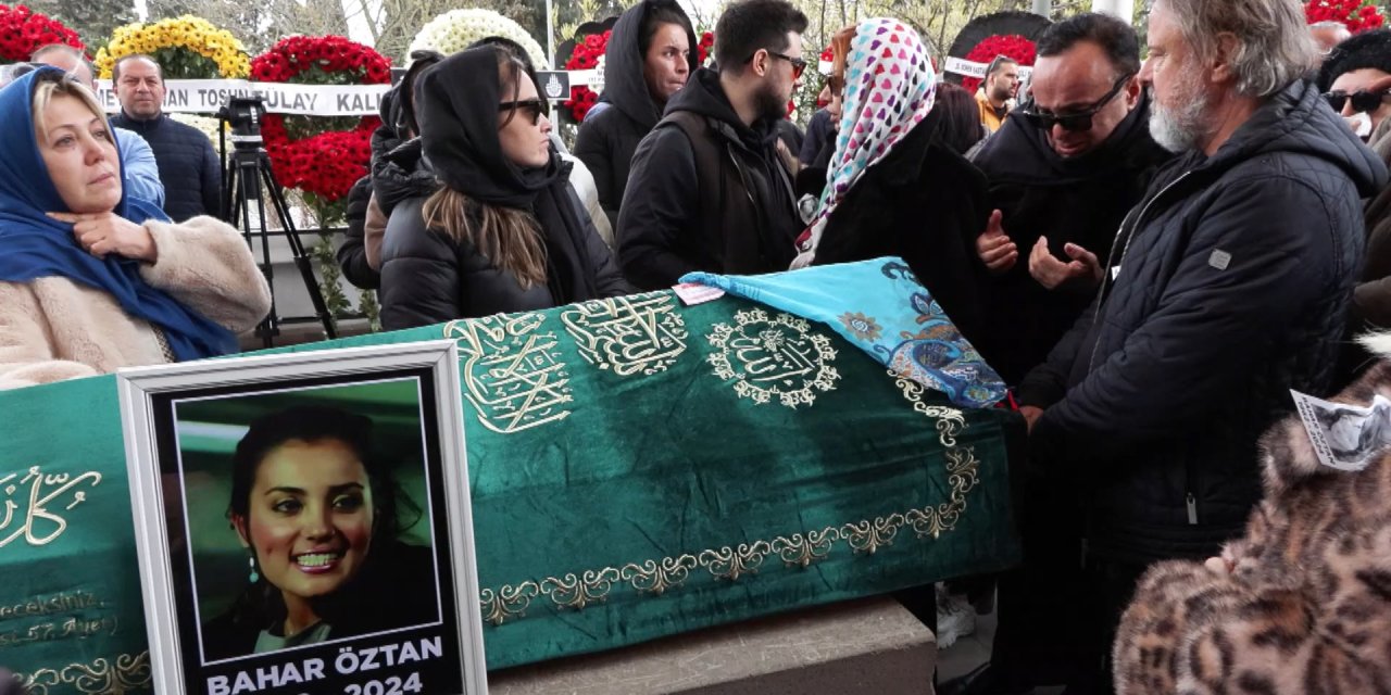 Türk Sinemasının 'Gamzeli Güzeli' Bahar Öztan Son Yolculuğuna Uğurlandı