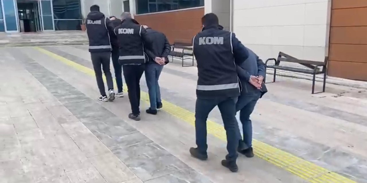 İzmir'de 'Orman Bank' Adlı Suç Örgütüne Operasyonda 2 Tutuklama