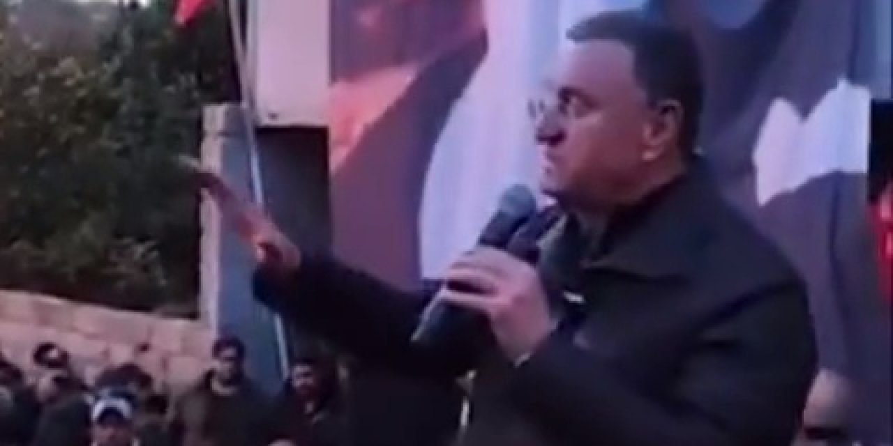 Chp'li Lütfü Savaş Mahalle Toplantısında Saldırıya Uğrayıp, Platformdan Düştü