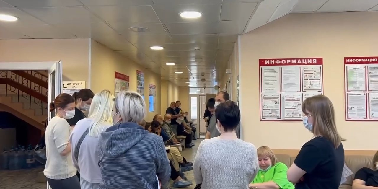 Rusya’daki Terör Saldırısında Yaralananlara Kan Vermek İçin Halk Sırada