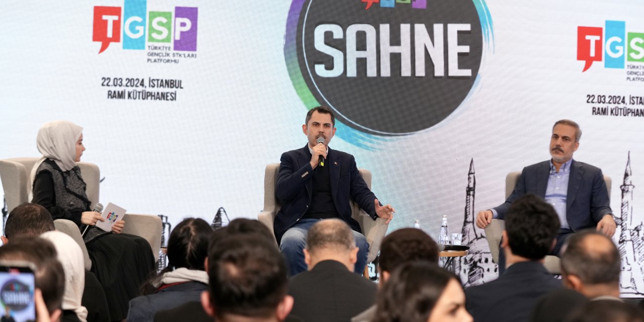 İstanbul - Dışişleri Bakanı Fidan İle Murat Kurum Gençlerin Sorularını Cevapladı