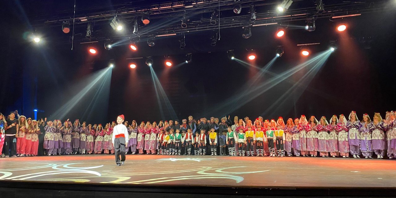 Demirören Medya Ve Teknoloji Mtal Öğrencilerinden Çanakkale Zaferi’nin Yıl Dönümünde Unutulmaz Danslı Tiyatro Gösterisi