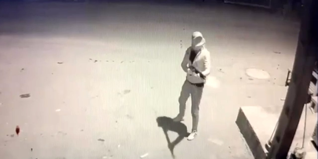 'Siyasi Broşür' Kavgasının Yaşandığı İş Yerine Pompalı Tüfekli Saldırı; O Anlar Kamerada