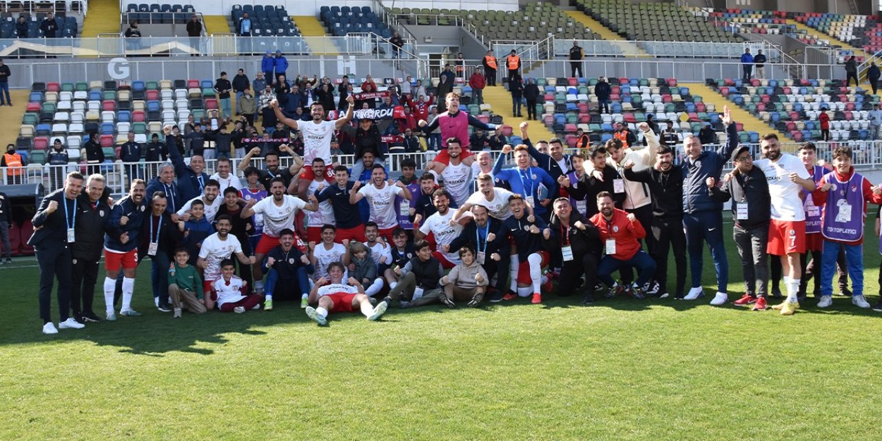 Altınordu Evinde Lider Önünde Coştu