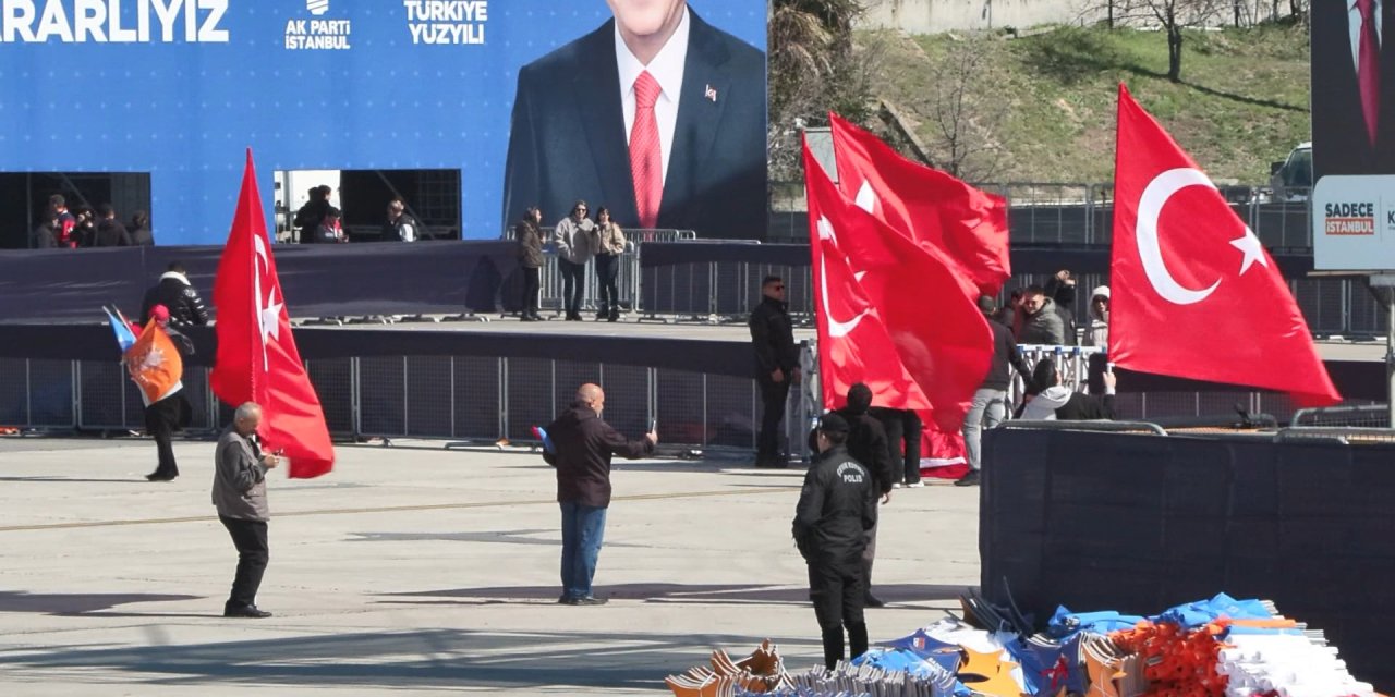 İstanbul - İstanbul Emniyet Müdürü Zafer Aktaş Miting Alanında İncelemelerde Bulundu