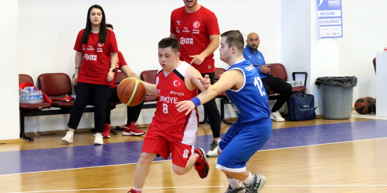 İtalya'ya Finalde Kaybeden Down Sendrom Basketbol Milli Takımı Dünya 2'ncisi