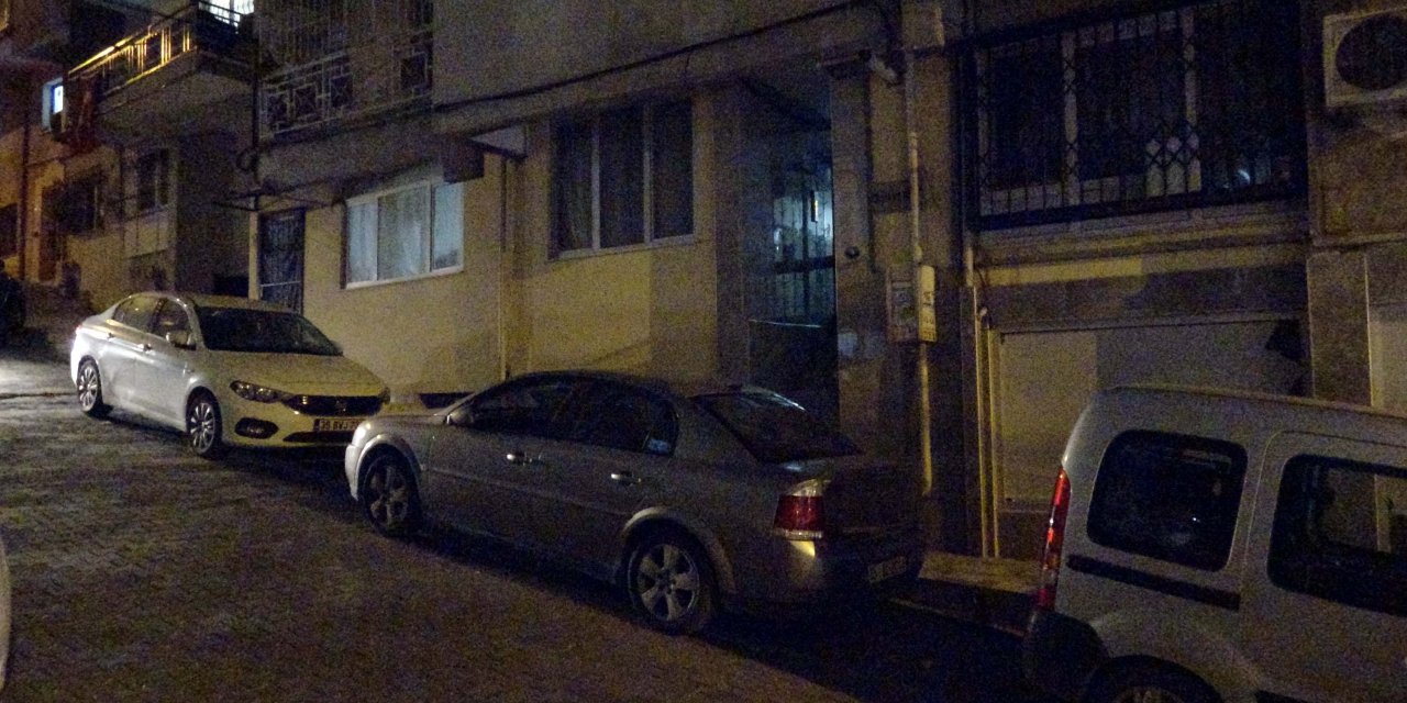 Hırsızlık Şüphelilerini Evlerine Kadar Takip Edip Tabancayla Vurdu: 2 Yaralı