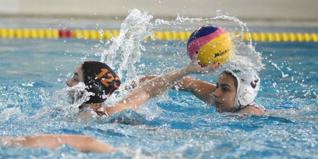 Kadınlar 1’inci Lig 3’üncü Bölüm Sutopu Müsabakaları Kayseri’de Yapıldı