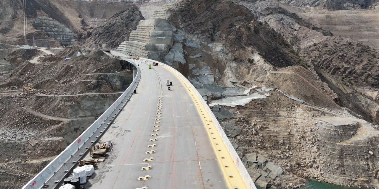 Yusufeli, Bayramda ‘Boğaz Köprüsü’ne Kavuşuyor