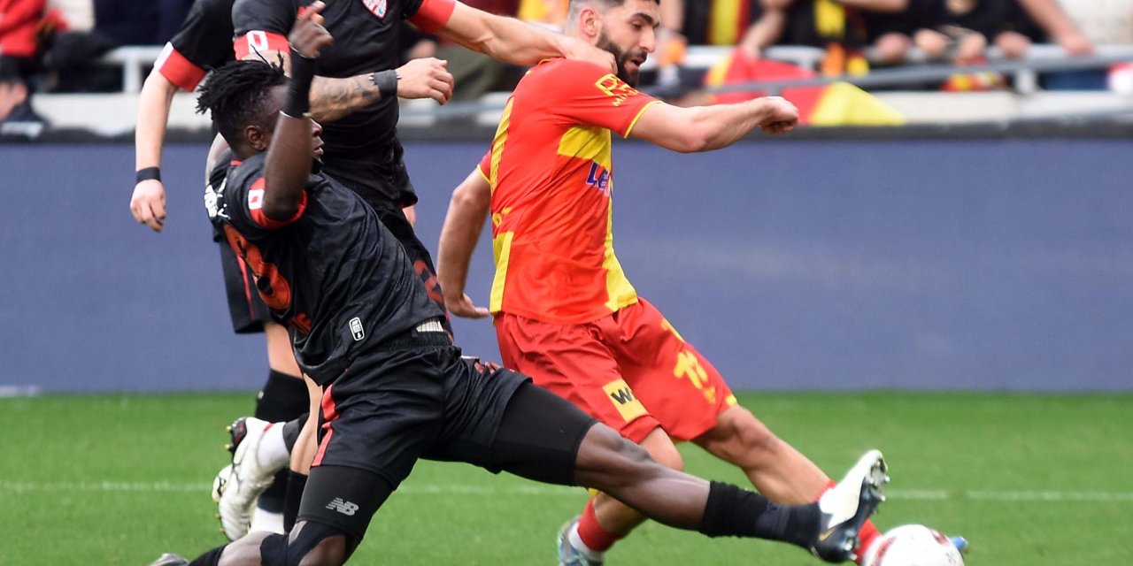 Göztepe, Ahmed Ve Doğan'ı Bekliyor