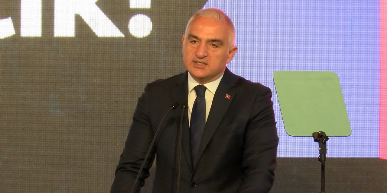 İstanbul- Bakan Ersoy: Türkiye'ye Festival İklimi Yaşatacağız