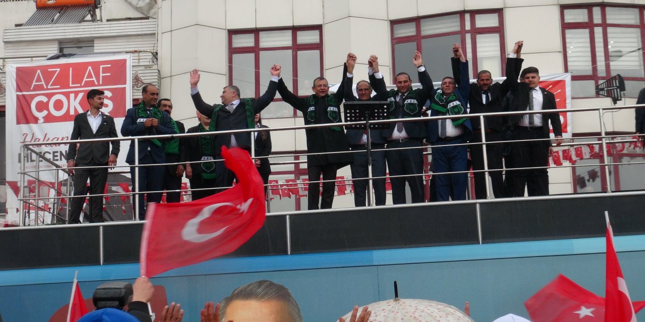 Özgür Özel: Emeklinin Yalana, Sahte Vaade Karnı Tok