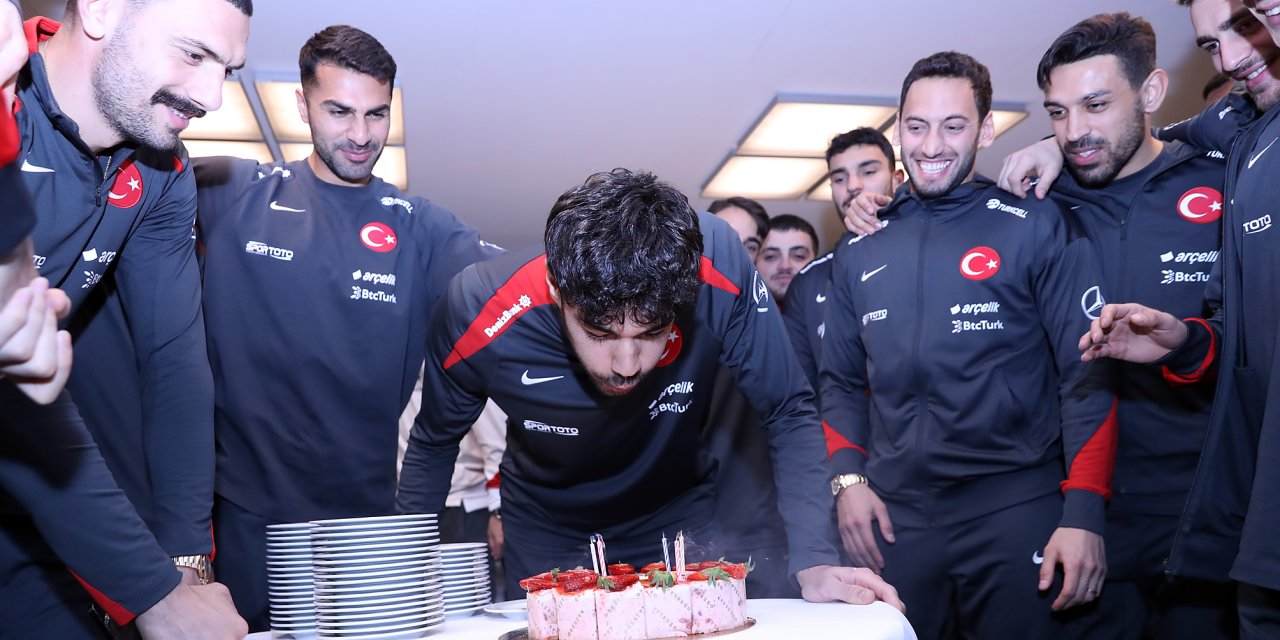 Milli Takım’da Ozan Kabak'ın Doğum Günü Kutlandı