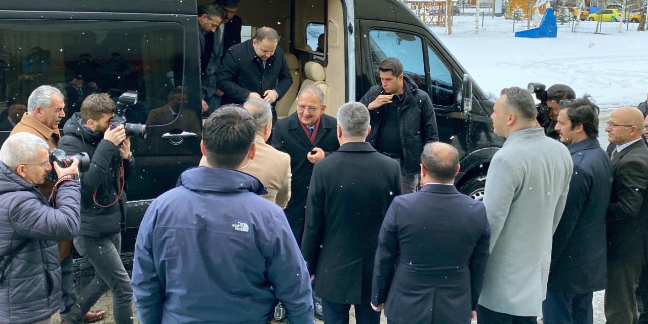 Bakan Özhaseki: Tarihi Eserlerimizi Restore Etmeye Gayret Ediyoruz