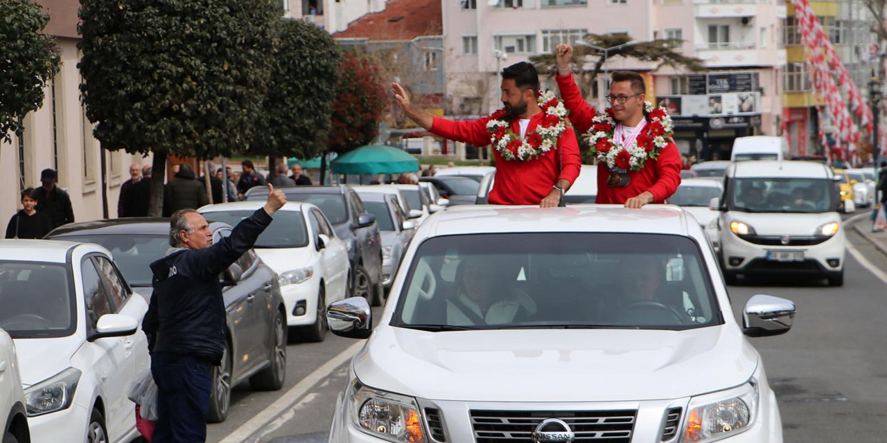 Dünya Rekoru Kıran Down Sendromlu Emirhan'a Özel Karşılama