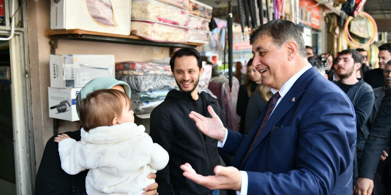 Cemil Tugay, Kiraz'da Esnafı Ziyaret Etti