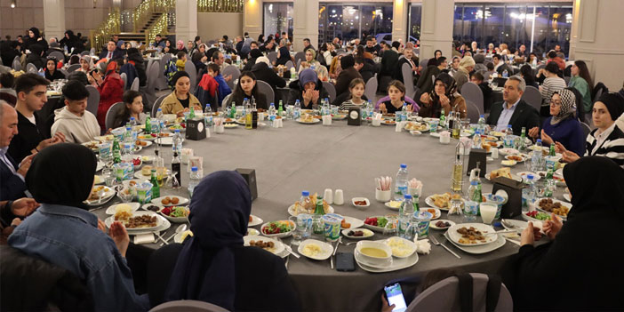 Vali Baydaş, Yetim Çocuklar ve Aileleriyle İftar Yaptı