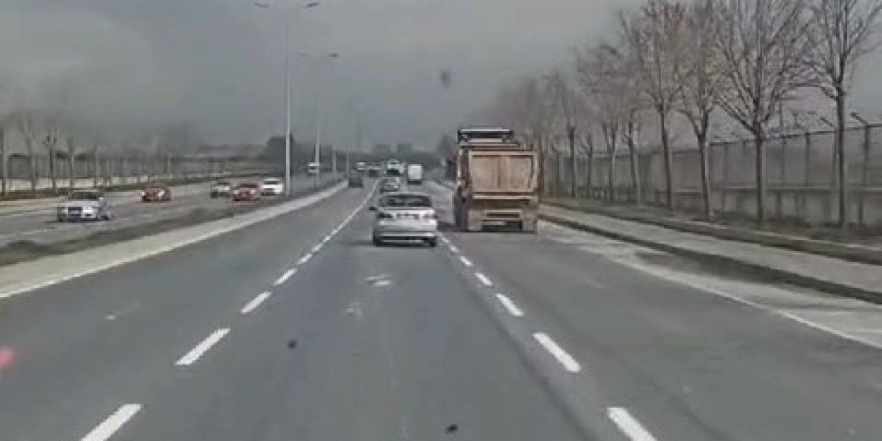İstanbul’da Trafikte 'Yol Verme' Tartışması
