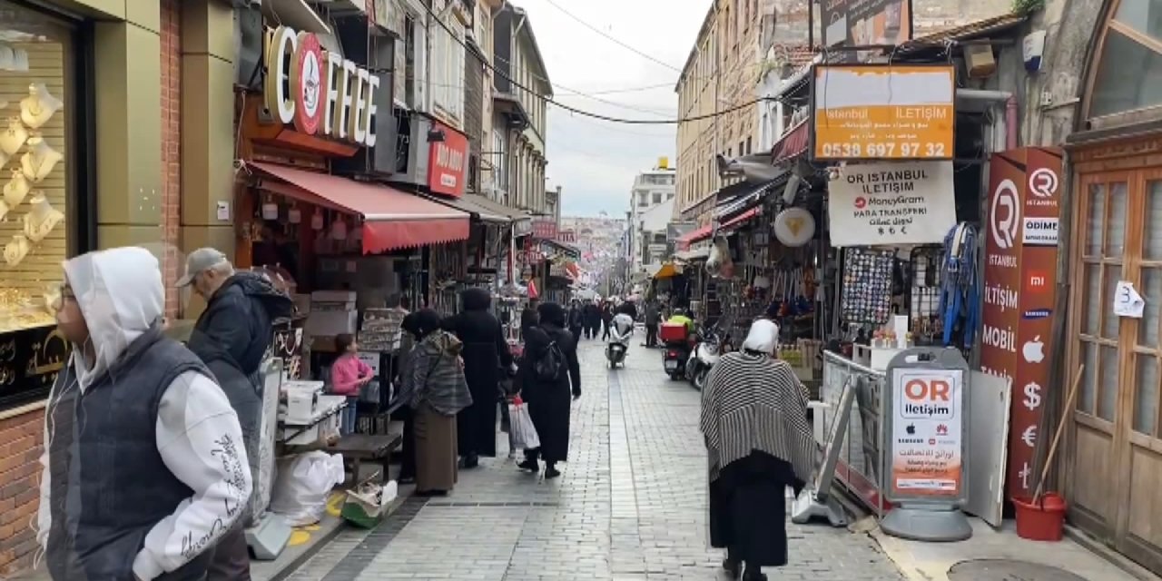 İstanbul - Fatih'te Telefon Bayisinde Kılıf İadesi Tartışmasında Kadına Darp