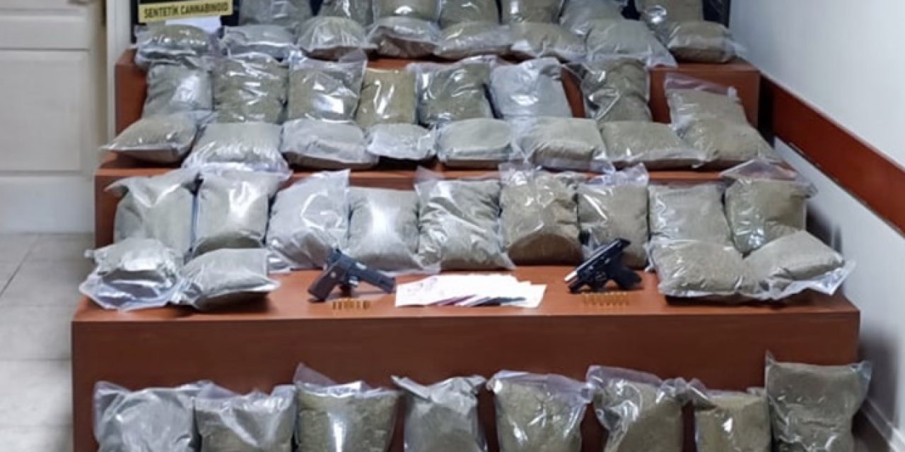 Takip Sonrası Durdurulan Kamyonette 58 Kilo Bonzai Ele Geçirildi; 11 Gözaltı