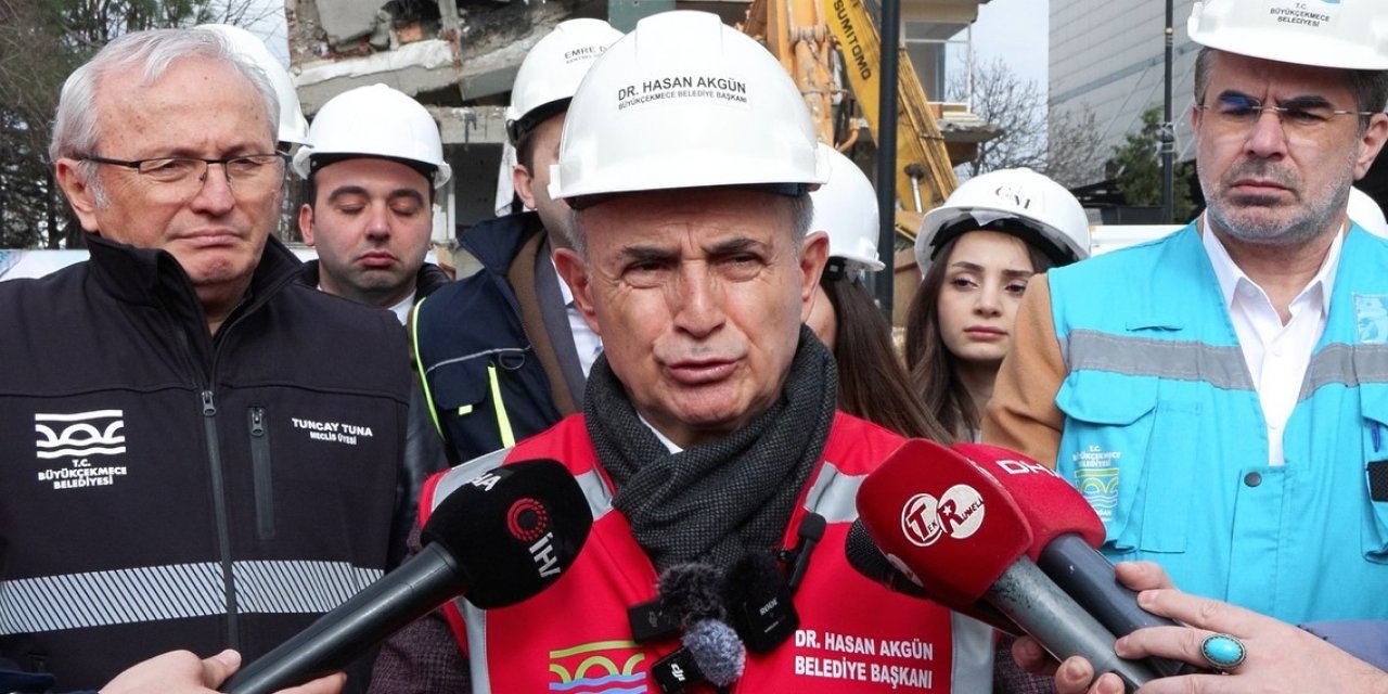 Büyükçekmece’de Depreme Dayanıksız 8 Katlı Bina Yıkıldı