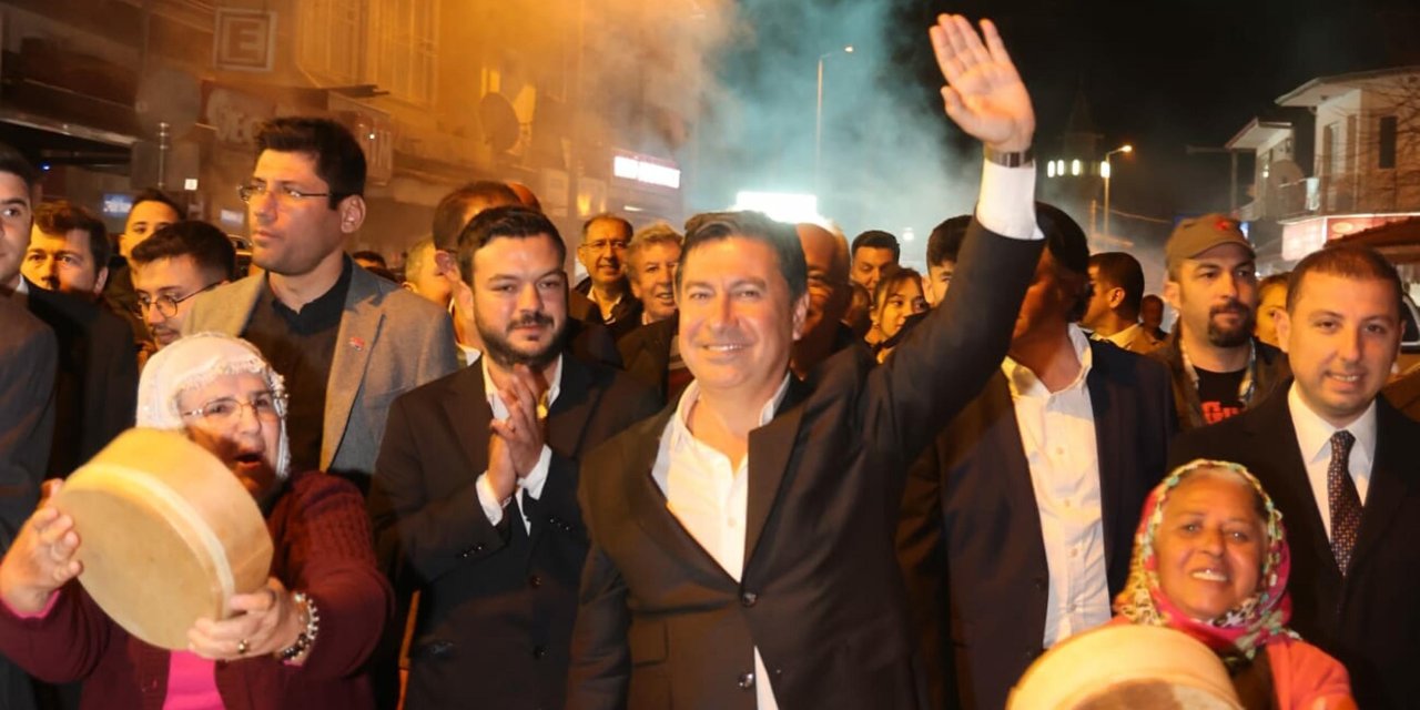 Ahmet Aras: Belediyelerin Sosyal Belediyeciliğe Ciddi Bir Zaman Ve Bütçe Ayırması Gerekiyor