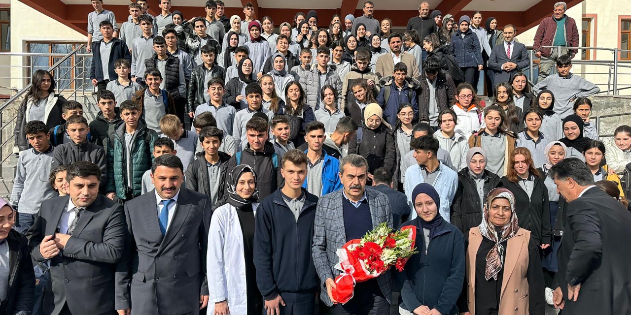 Bakan Tekin: 31 Mart’taki Seçim, İlk Yarısını Oynadığımız Maçın İkinci Yarısı