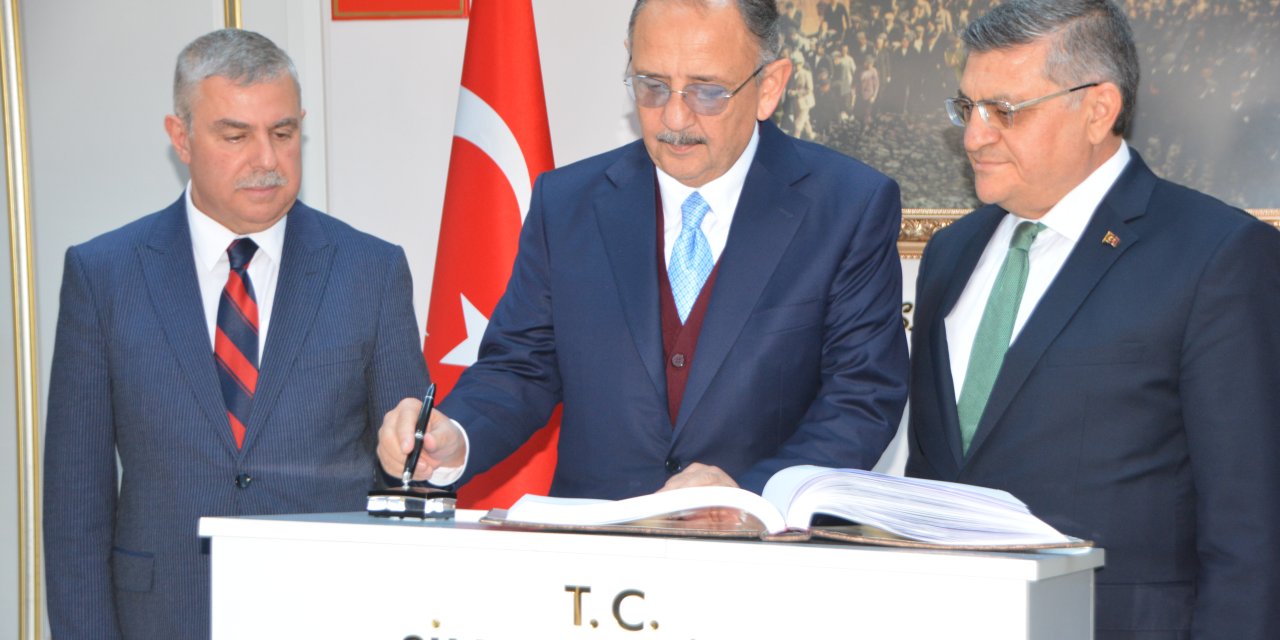 Bakan Özhaseki: Şu Anda 4 Bin 333 Köyde Çelik Evler Yaptırıyoruz