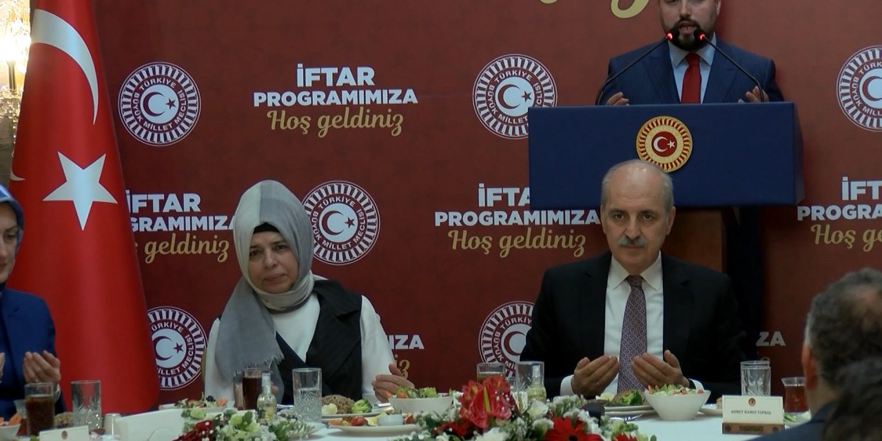 İstanbul - Tbmm Başkanı Kurtulmuş, Kadıköy'de Stk Temsilcileriyle İftarda Buluştu