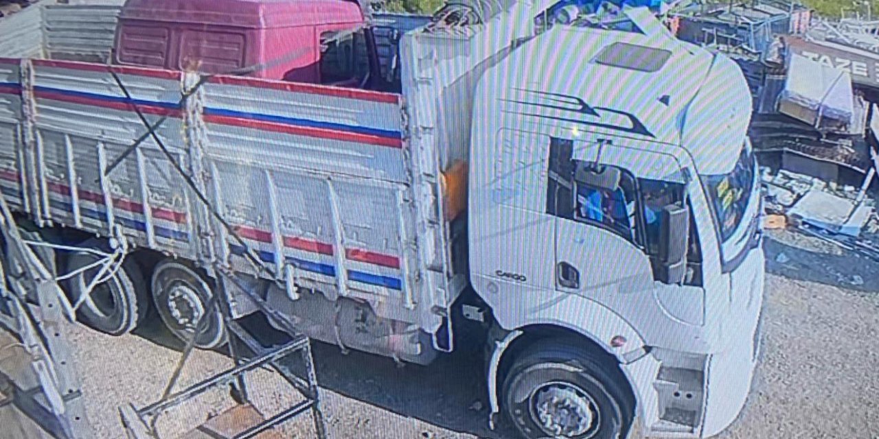 Çalınan Kamyonunu Bulmak İçin Dedektif Gibi Çalışmıştı; Bu Kez Kabin Kısmına Ulaştı