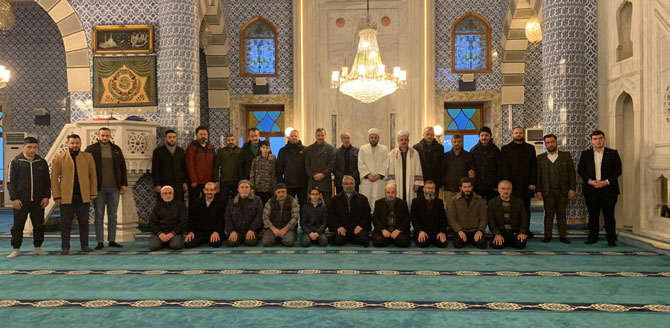 Stockholm'de Kur'an-ı Kerim yakılması Rize'de protesto edildi