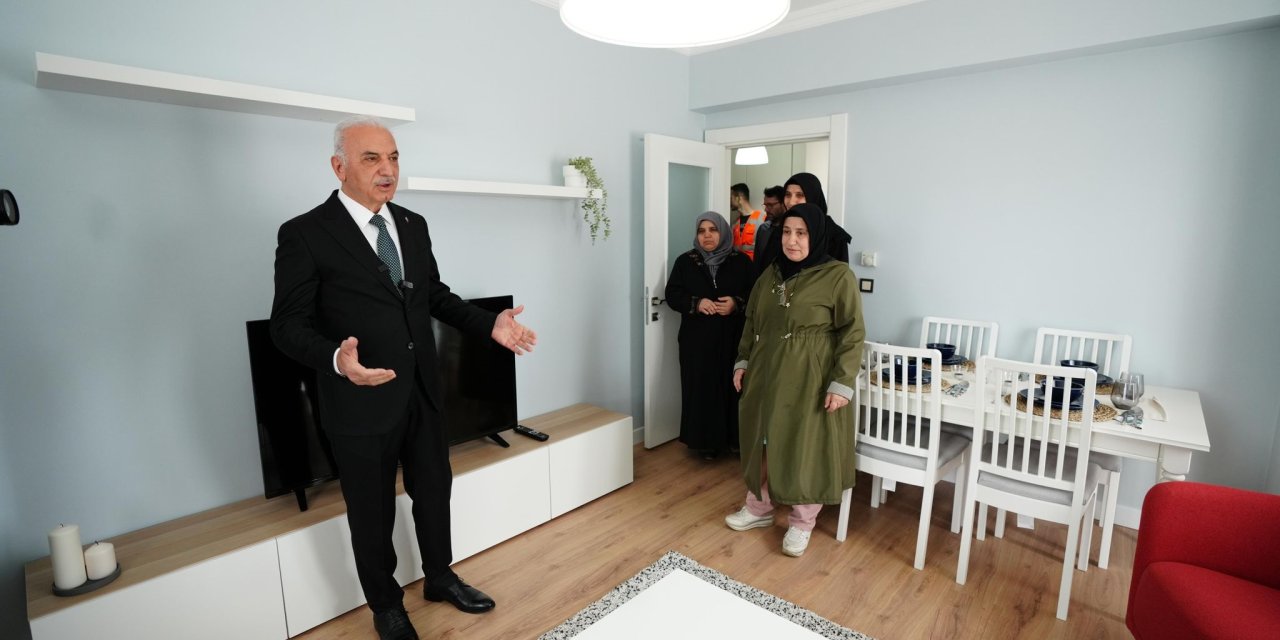 Ümraniye'de Yapımı Süren Hekimbaşı Kentsel Dönüşüm Projesi'ndeki Örnek Daireler Tanıtıldı