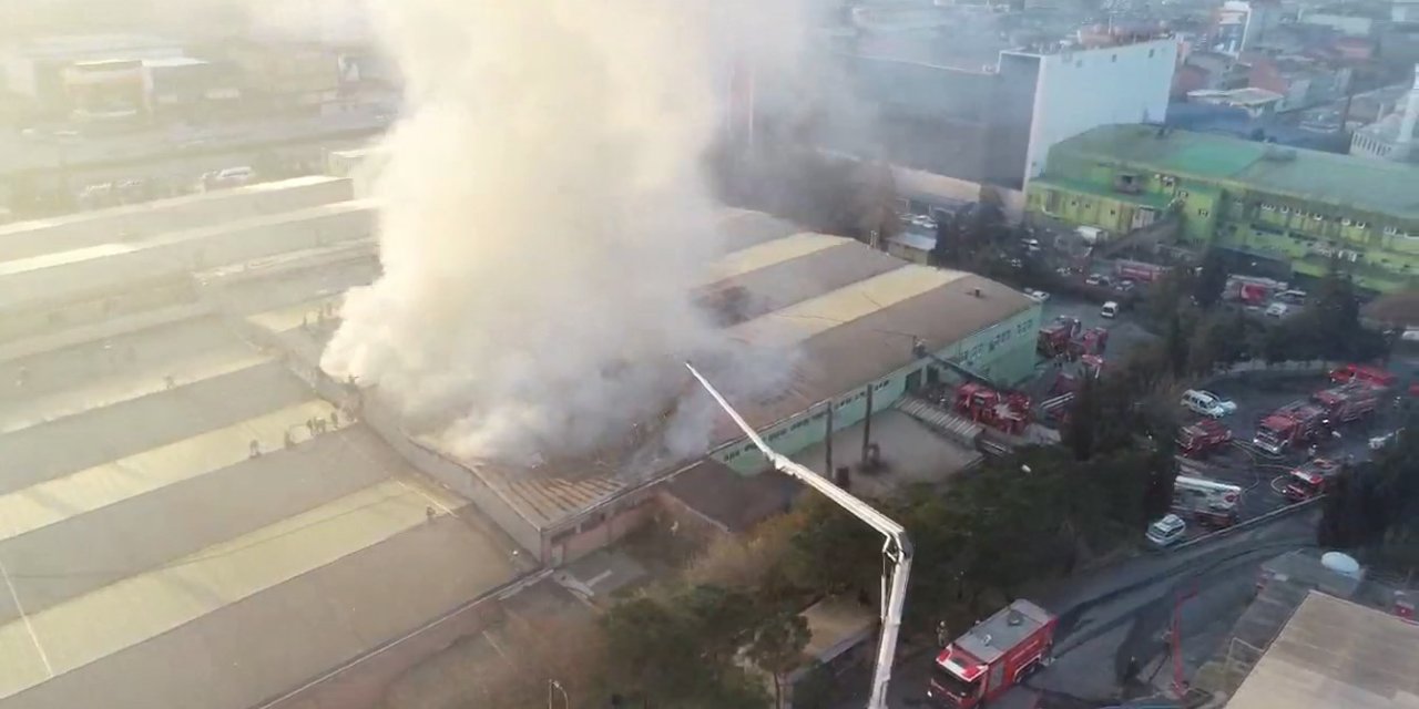 İstanbul- Küçükçekmece'de, Fabrikada Yangın (Havadan Görüntülerle/ek Fotoğraflar)
