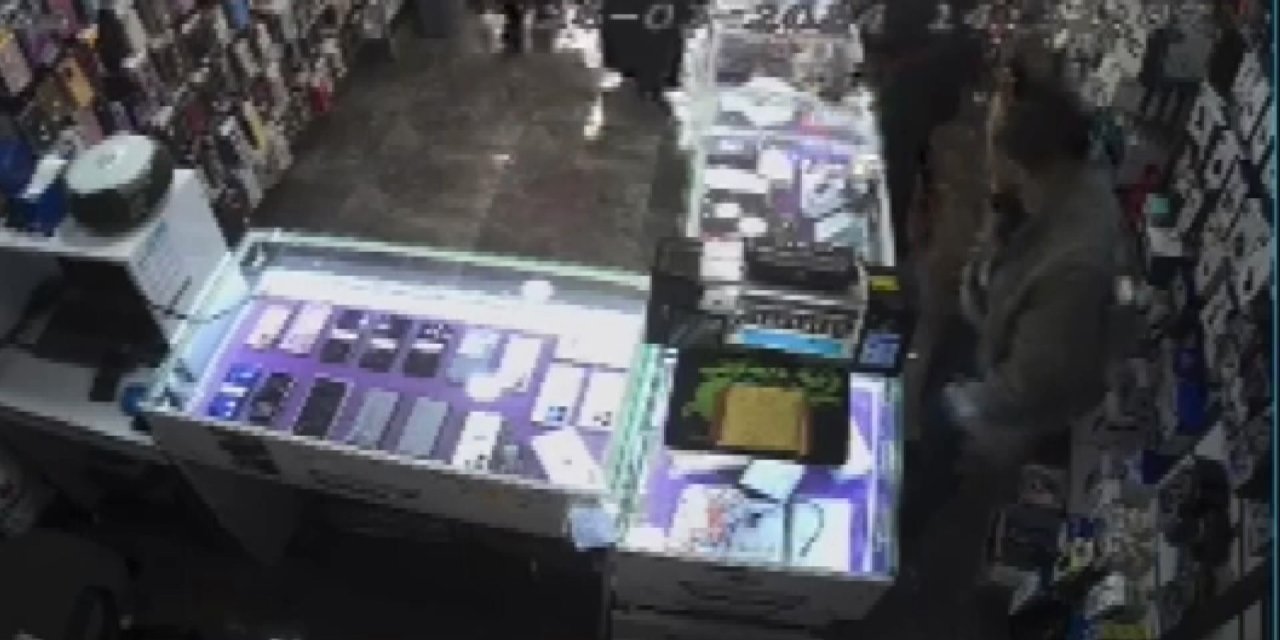 İstanbul- Fatih'te Kılıf İade Ücreti Nedeniyle Çıkan Kavgaya Ait Yeni Görüntüler Ortaya Çıktı