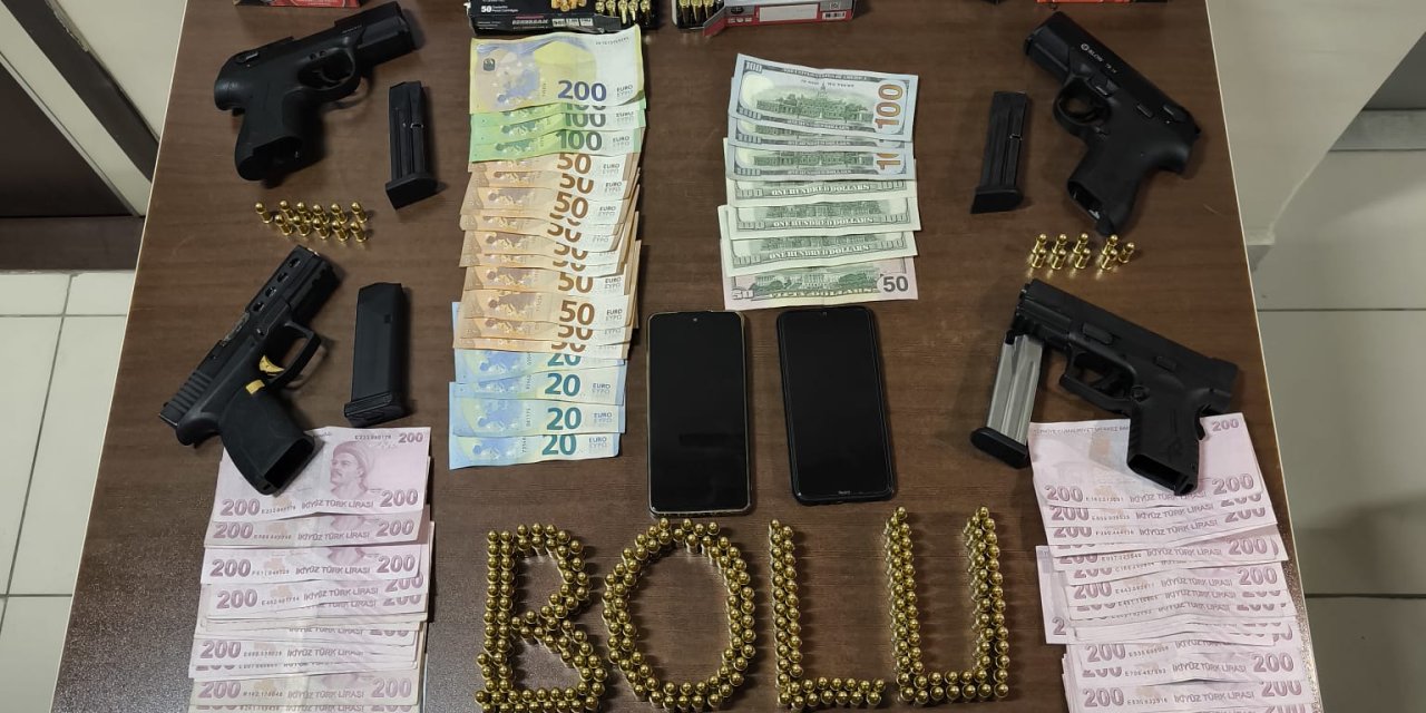 Sitenin Otoparkında Silahlı Gaspa 4 Tutuklama