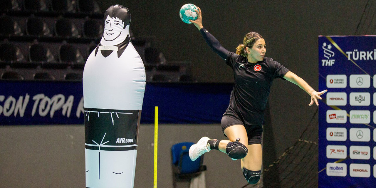 A Milli Kadın Hentbol Takımı, Karadağ Ve Sırbistan Maçlarının Hazırlıklarına Başladı