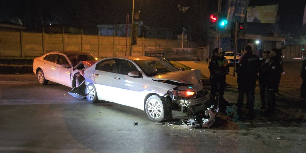 İstanbul-ataşehir'de Zincirleme Kaza: 5 Yaralı