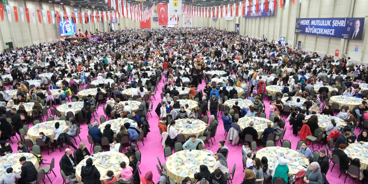 Büyükçekmece’de Büyük Halk İftarı Düzenlendi