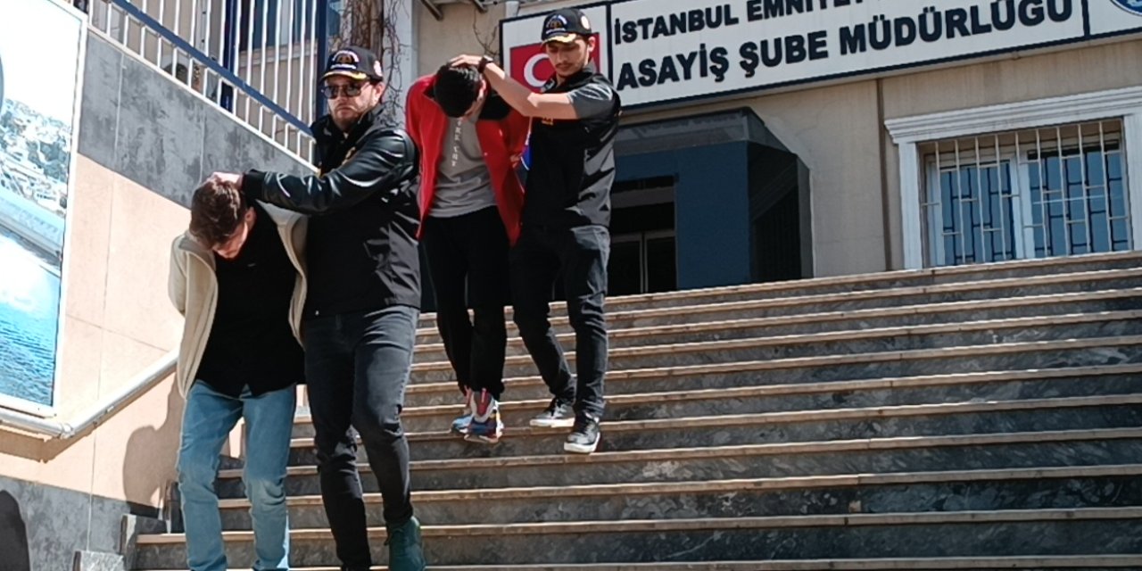 İstanbul- Beylikdüzü'nde Kadını Bıçakla Tehdit Ederek Otomobili Gasbettiler