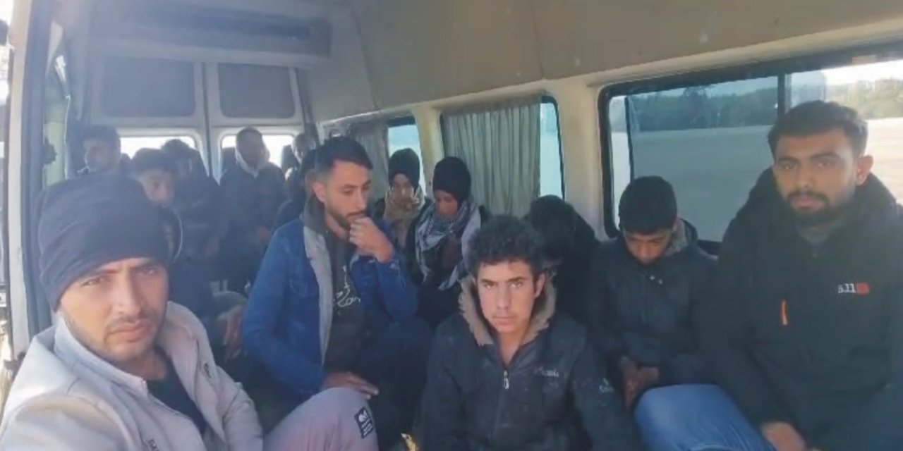 Osmaniye’de 4 Araçta 34 Kaçak Göçmen Yakalandı