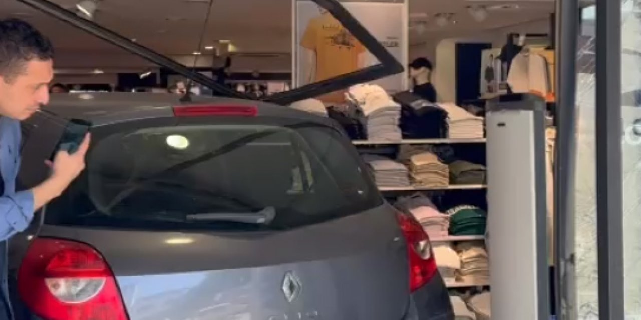 Otomobil, Giyim Mağazasına Daldı