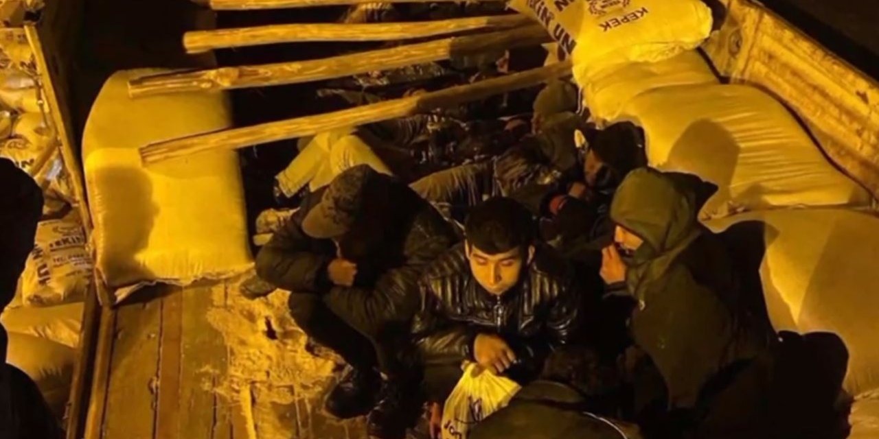 Yerlikaya: 'Kalkan-18' Operasyonlarında 599 Düzensiz Göçmen İle 20 Organizatör Yakalandı