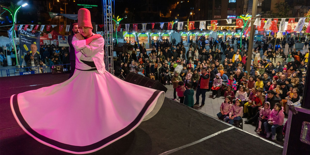 Rize Belediyesi Ramazan Etkinlikleri'nde Eğlence Devam Ediyor!