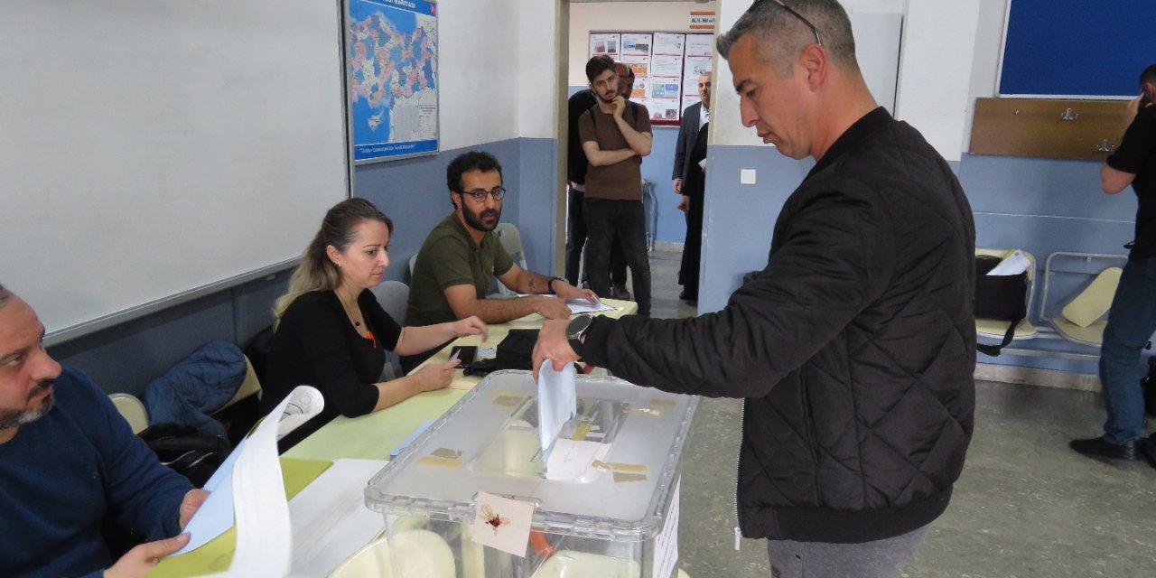 İstanbul- İstanbul'da Mahalli İdareler Genel Seçimleri İçin Oy Verme İşlemi Başladı